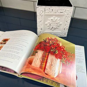 FINAL PRICE!  Beautiful SLAH Simple Flower Arranging Book